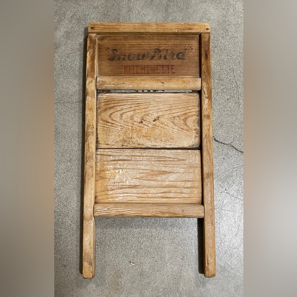 RARE Early 1900’s Rustic “Snowbird” Wooden Washboard - Picture 4 of 10